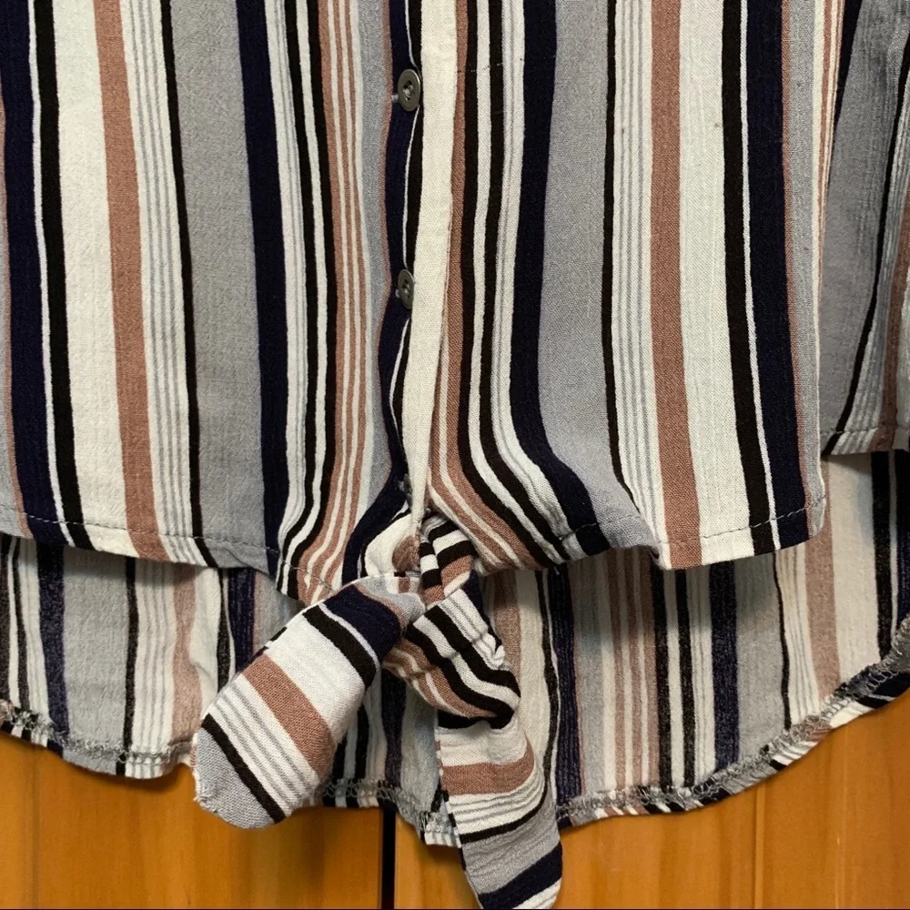 Lulu’s Striped Top Size XS - Picture 4 of 7